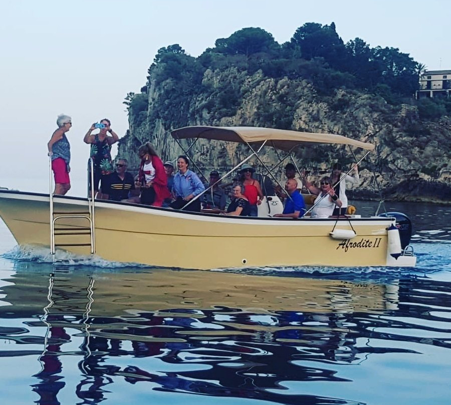 Boat Excursions Taormina-陶尔米纳必去景点