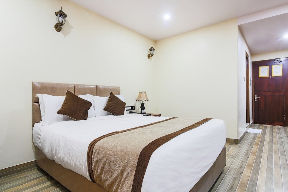 Hotel Holiday Home主图