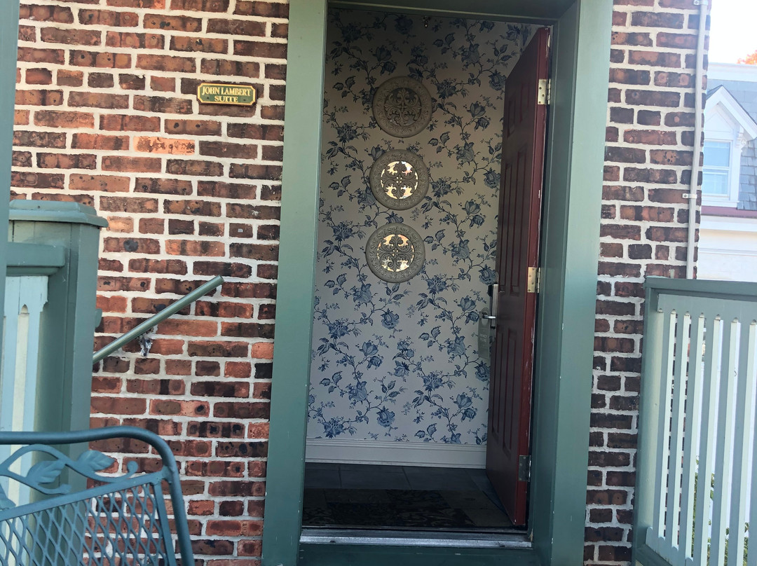 Lambertville House主图