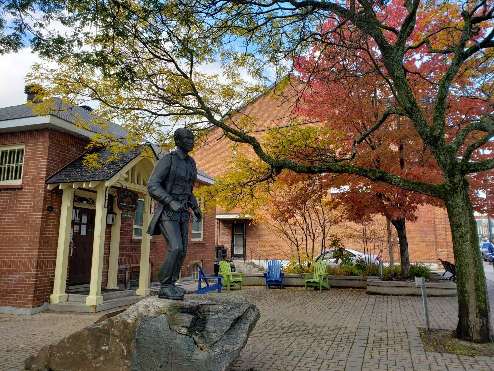 Gravenhurst Visitor Information Centre景点图片