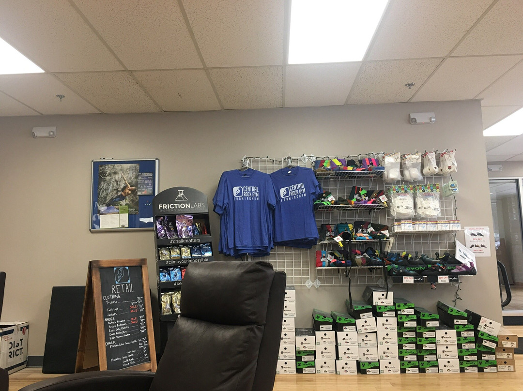 Wayland旅游景点-Central Rock Gym