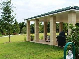 Howell Branch Preserve Pavilion景点图片