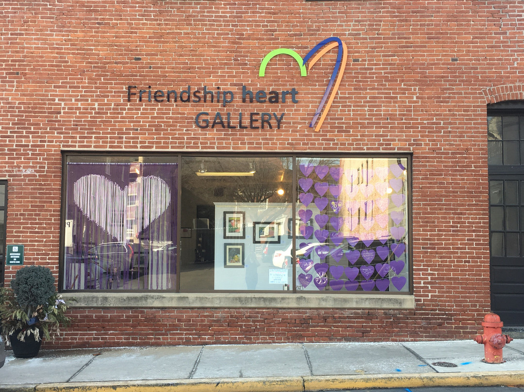 Friendship Heart Gallery & Studio景点图片