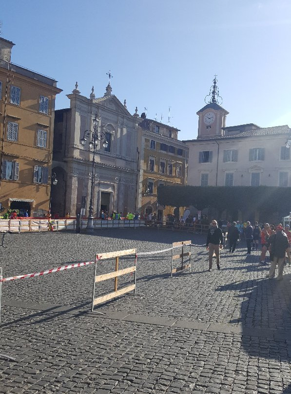 Piazza Cavour-Anagni必去景点