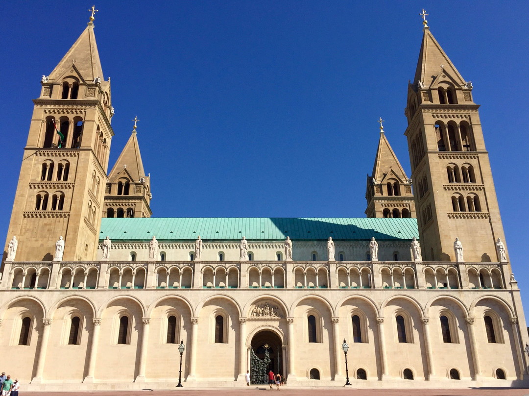 Bishop's Palace (Püspöki palota)景点图片