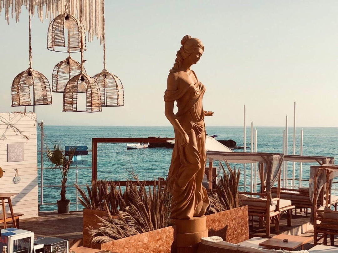 Ayla Beach-朱拜勒必去景点