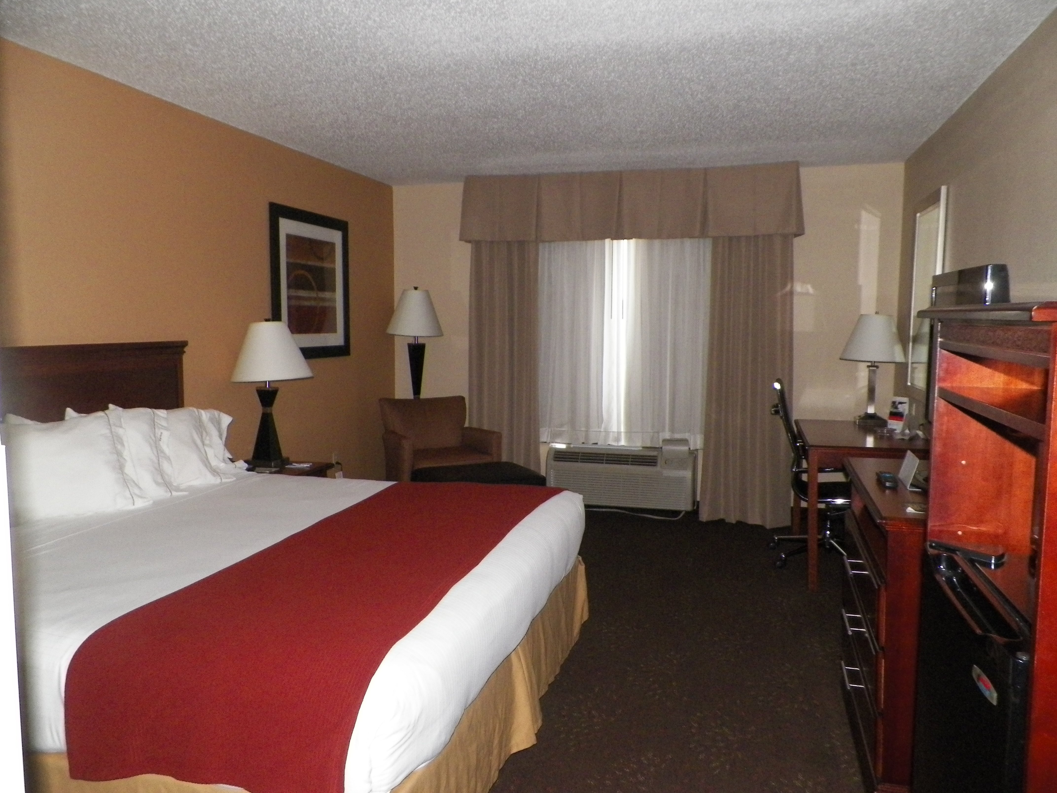 Holiday Inn Express & Suites Forest, an IHG hotel-官方