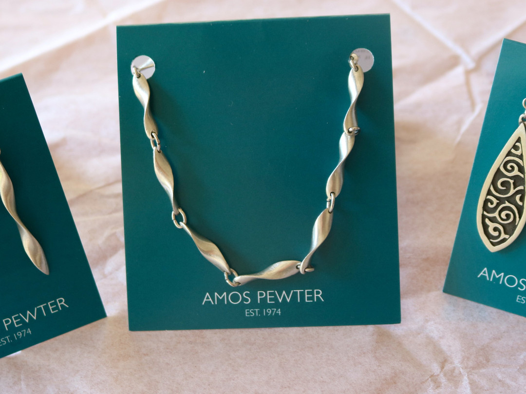 Amos Pewter-Mahone Bay必去景点