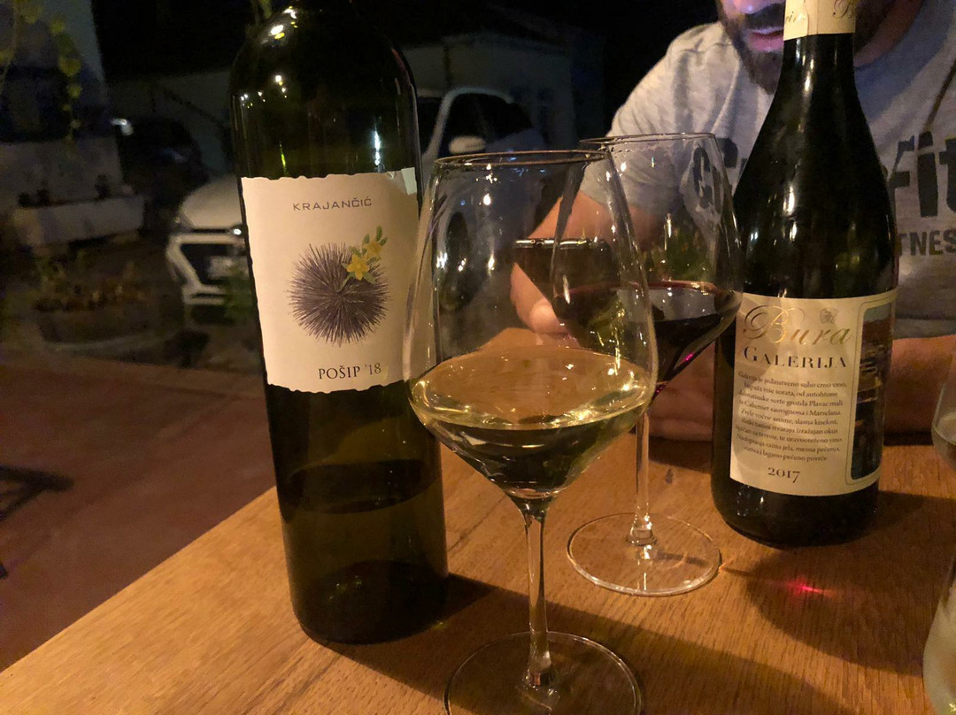 Wine & Grill Bar Peninsula景点图片