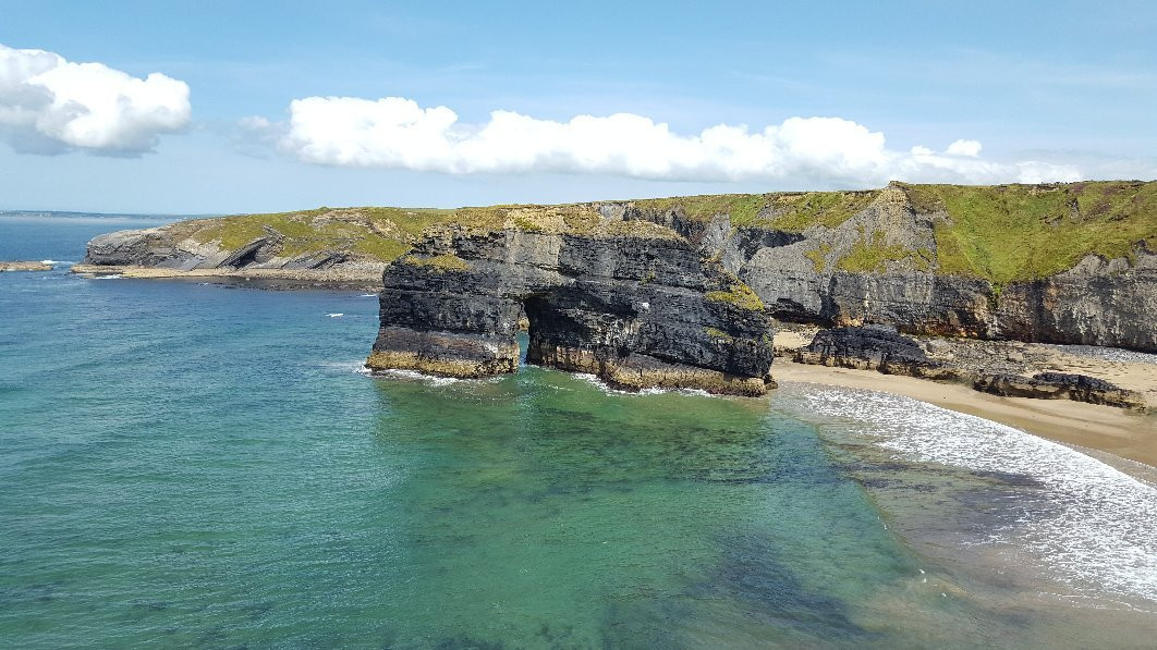 Nine Daughters Hole-Ballybunion必去景点