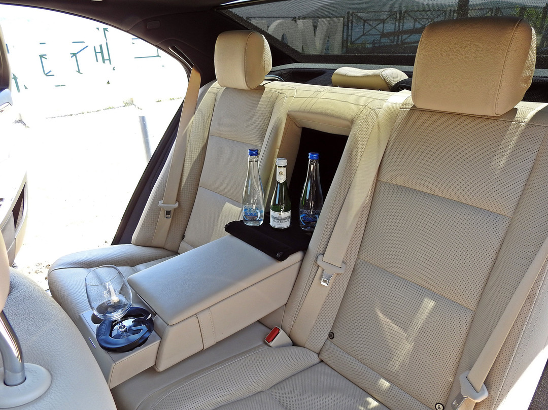 Concord Limousines景点图片