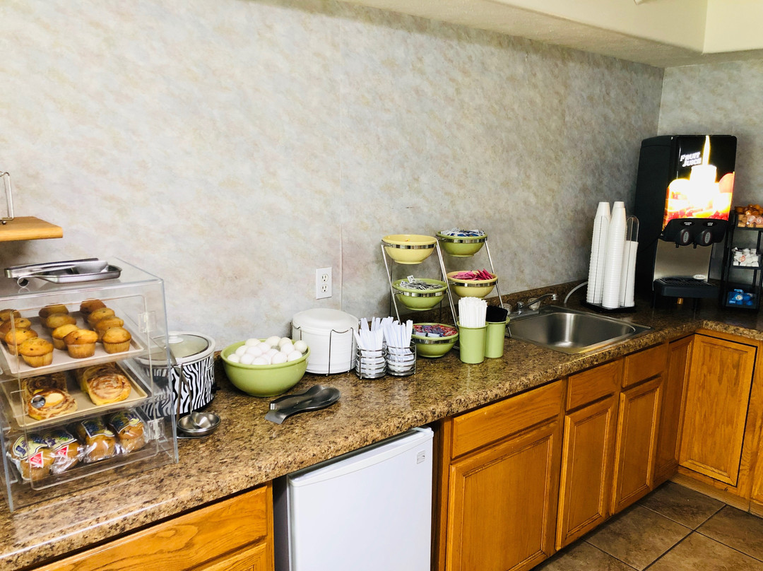 Victorian Inn North Columbus主图