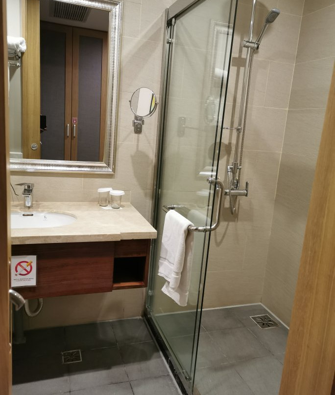 Royal Mountain Hotel主图