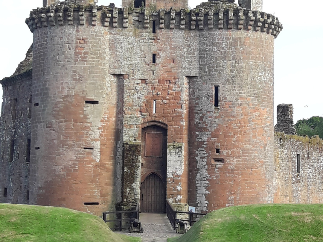 Caerlaverock Castle景点图片