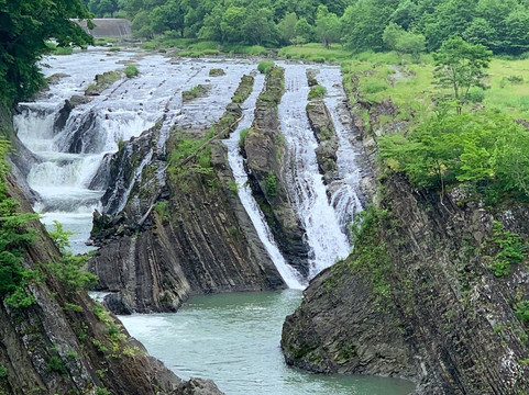 Chidorigataki Falls-夕张市必去景点