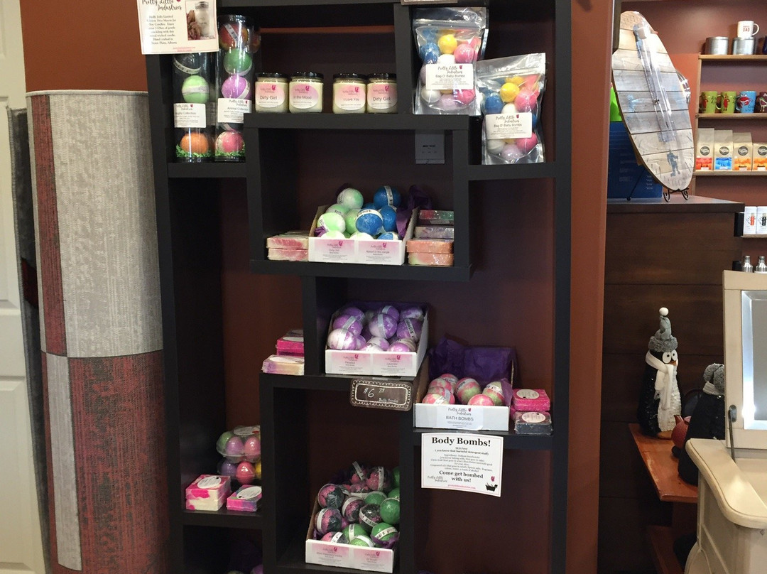 Wrangling River Supply-Inuvik必去景点