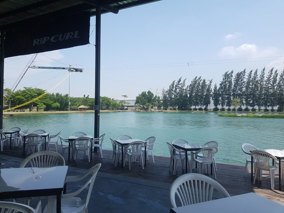 Hotel Ride 'n Lazy-泳池