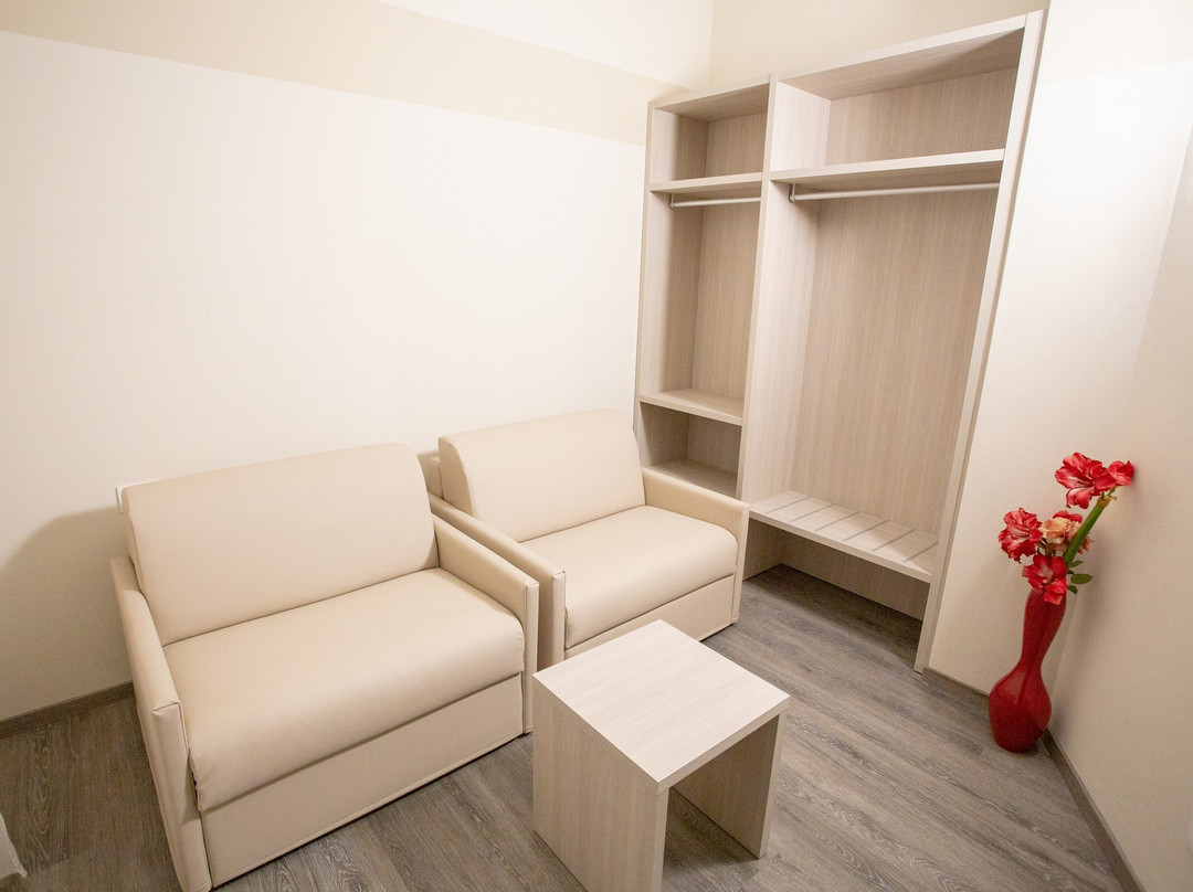 Home Hotel主图