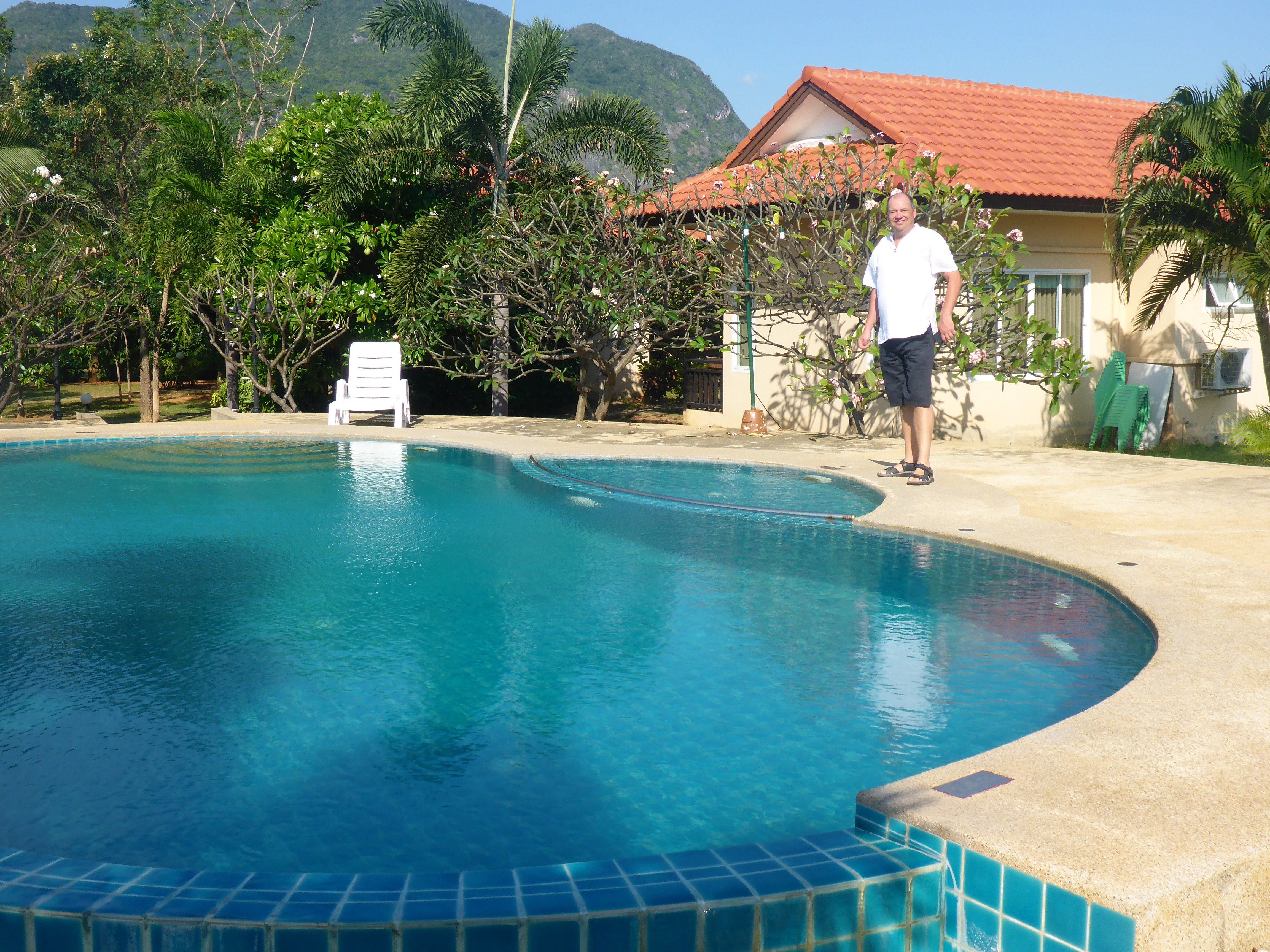 Ampai Farm Resort-泳池