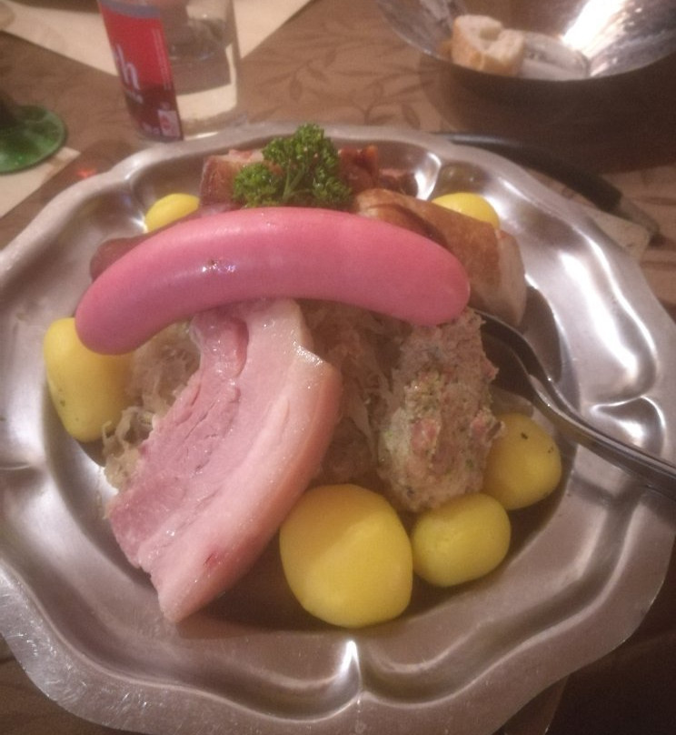 Hôtel Restaurant à L'Etoile主图