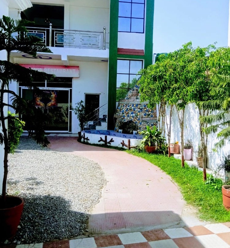 Hotel Blue Star Haldwani By Amazone Holidays主图