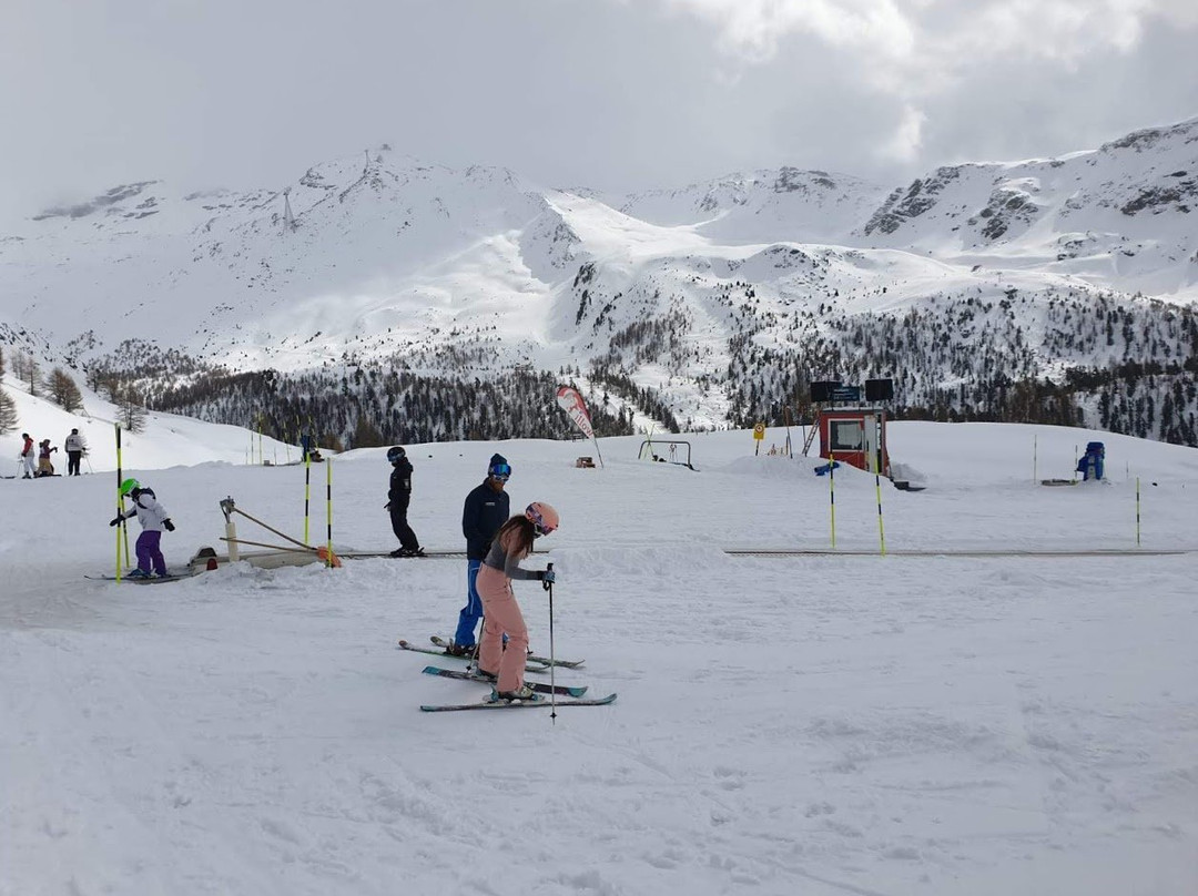 Summit Ski & Snowboard School景点图片