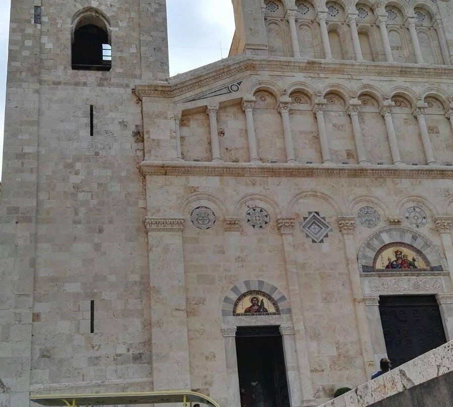 Carrozzaservice-卡利亚里省必去景点