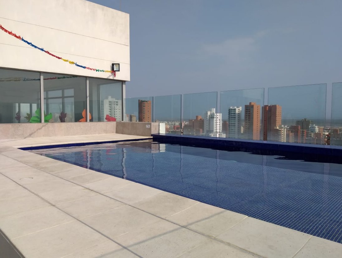 NH Collection Barranquilla Smartsuites Royal-泳池
