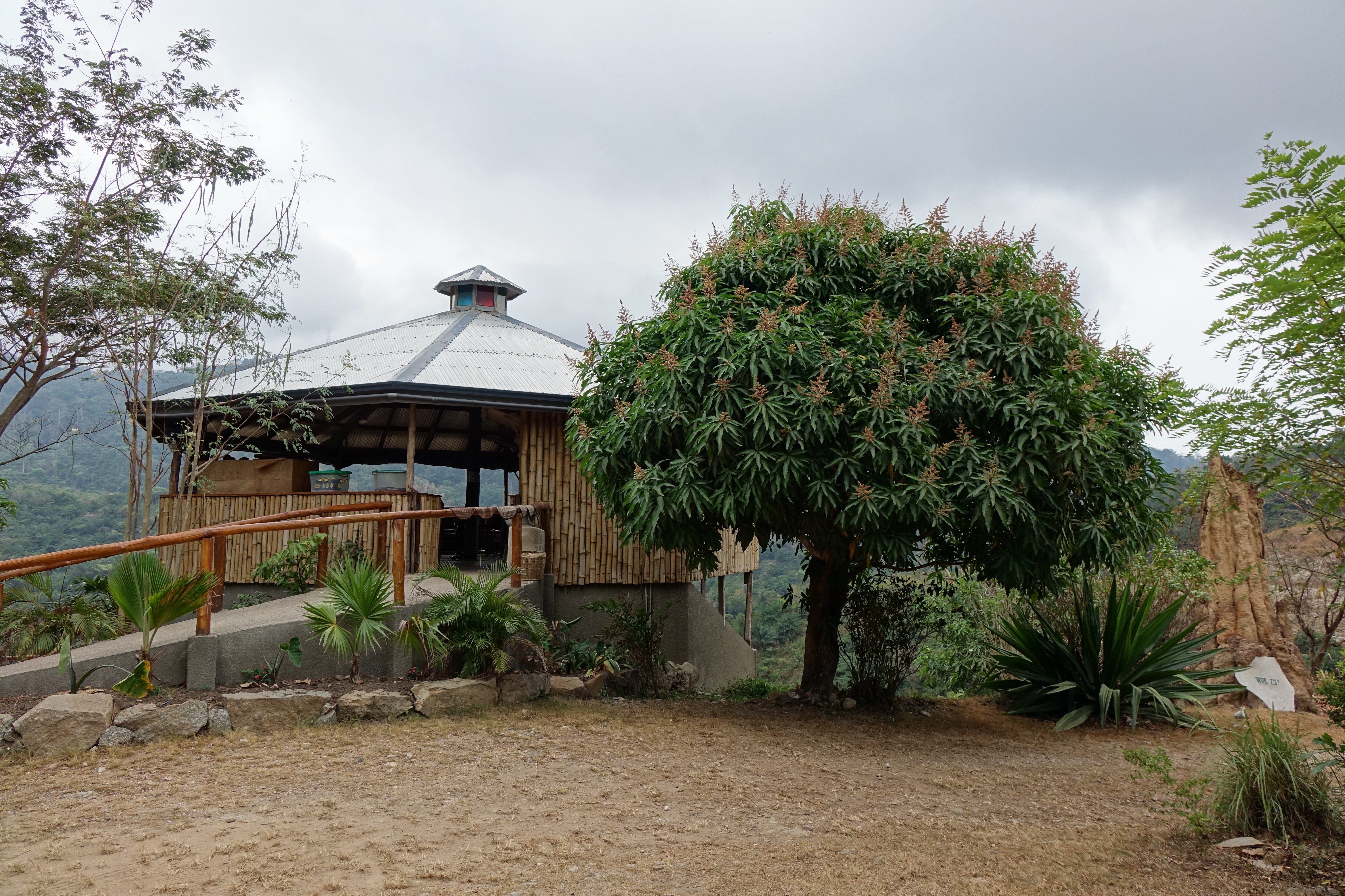 Mountain Paradise Lodge-浴室