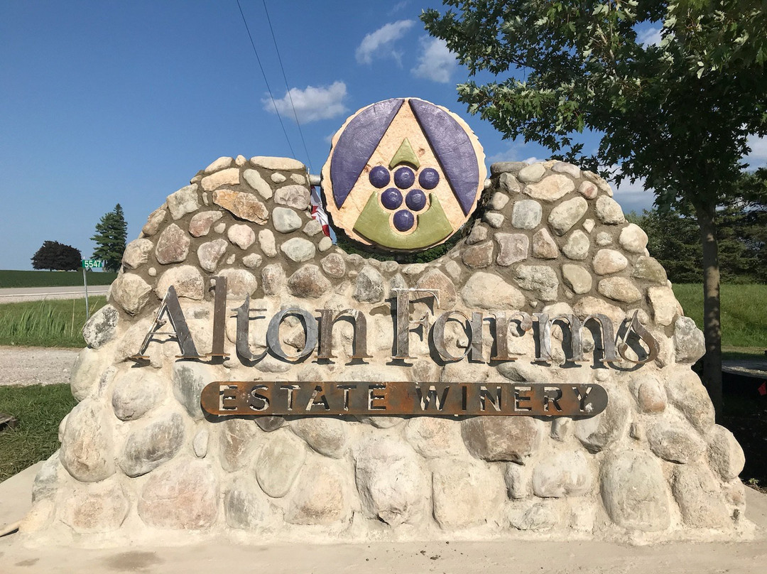 Alton Farms Estate Winery景点图片