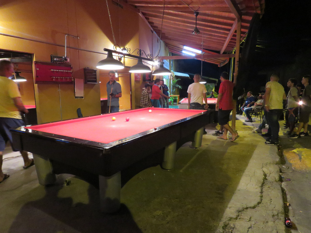 Cafe Bolivar Sport Bar Billar景点图片
