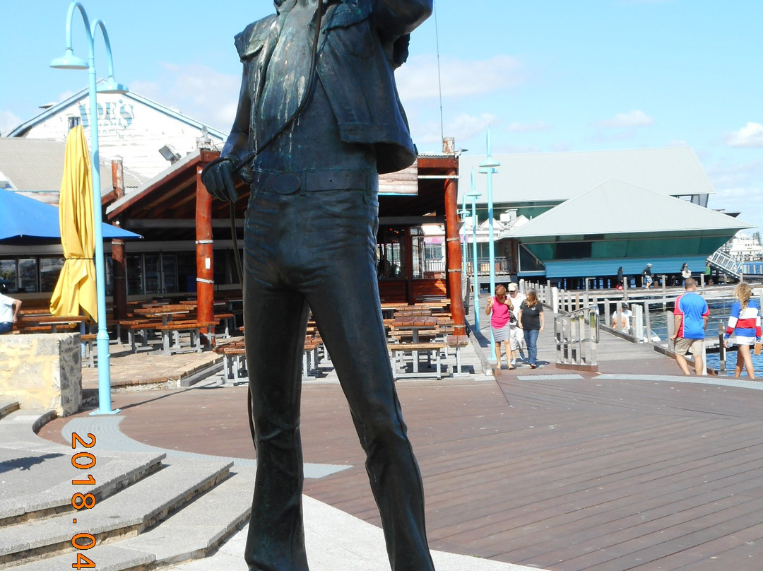 Bon Scott Statue景点图片