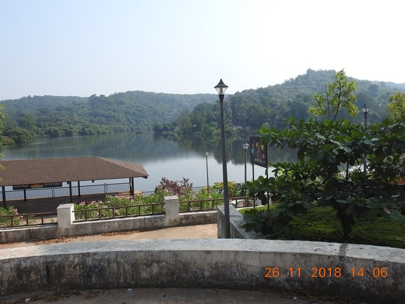 Mayem Lake景点图片
