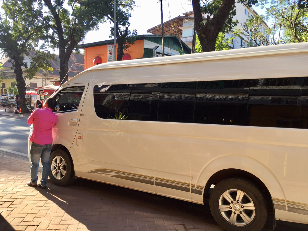 Laos Minivan Tours-旺阳必去景点