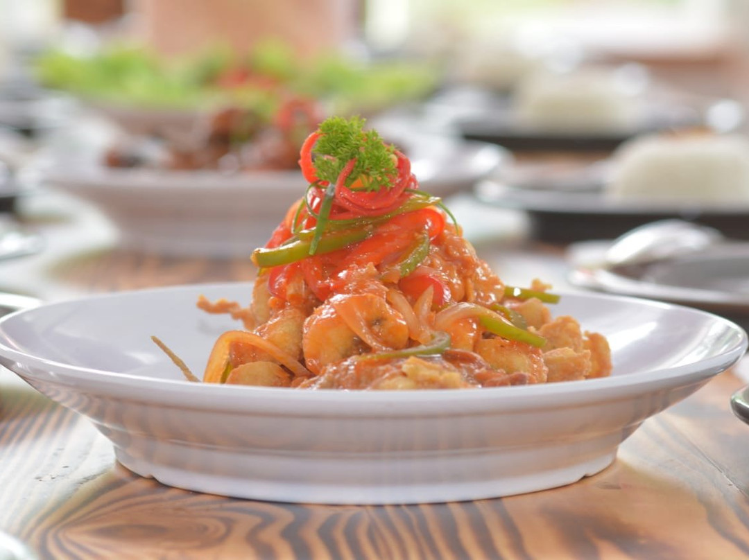 Cangkringan餐馆和美食-Resto Taman Luku