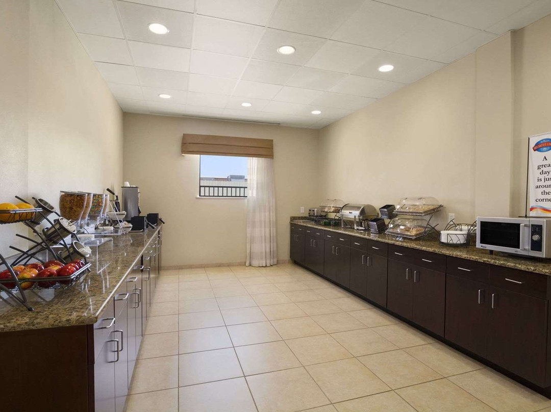 Petrostay Inn & Suites Cotulla主图