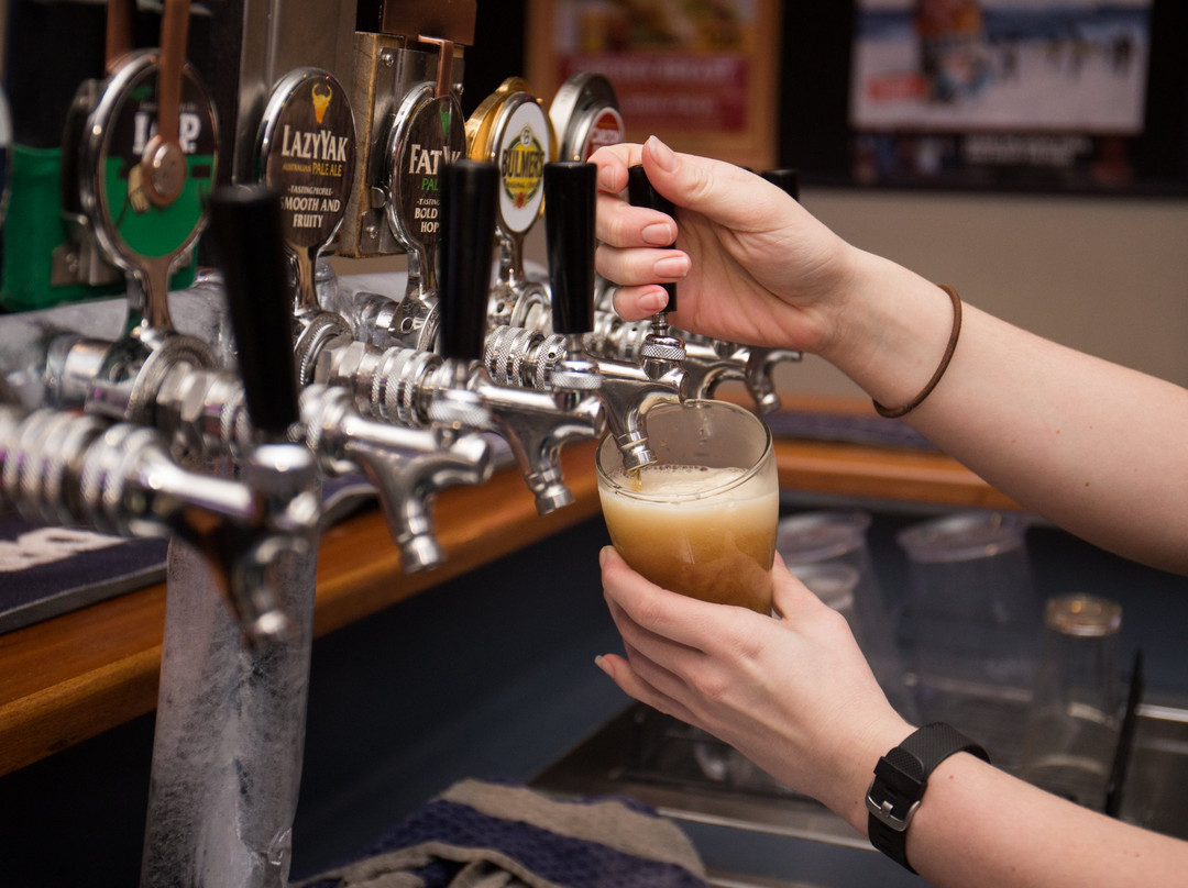 The Victoria Hotel主图