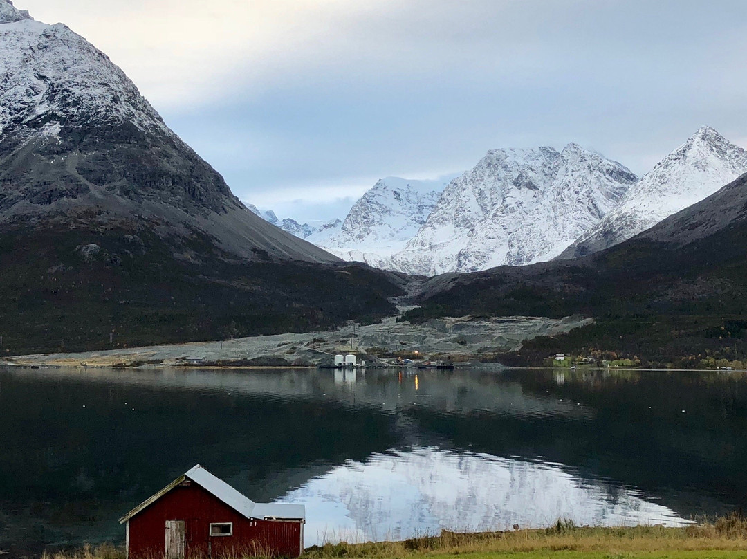 The Lyngen Alps景点图片