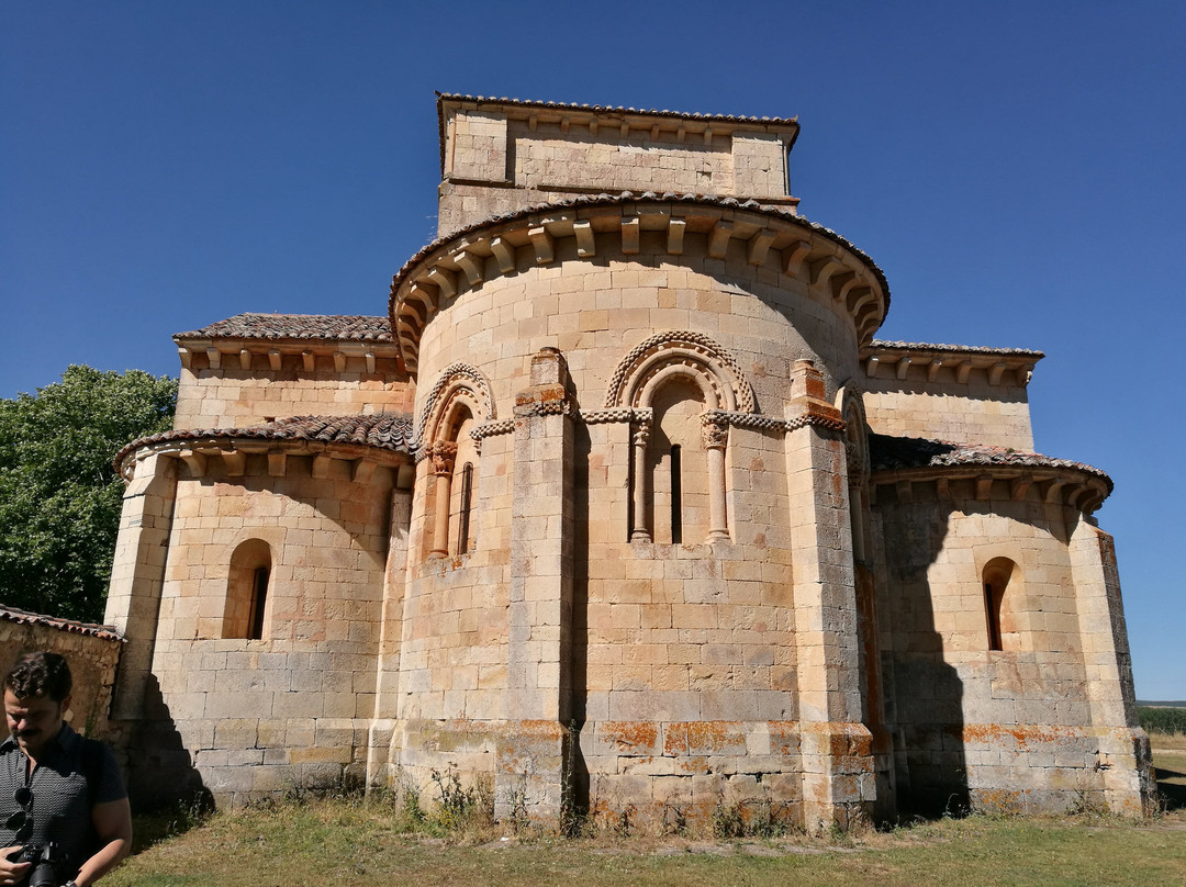 Iglesia de Santa Eufemia de Cozuelos景点图片