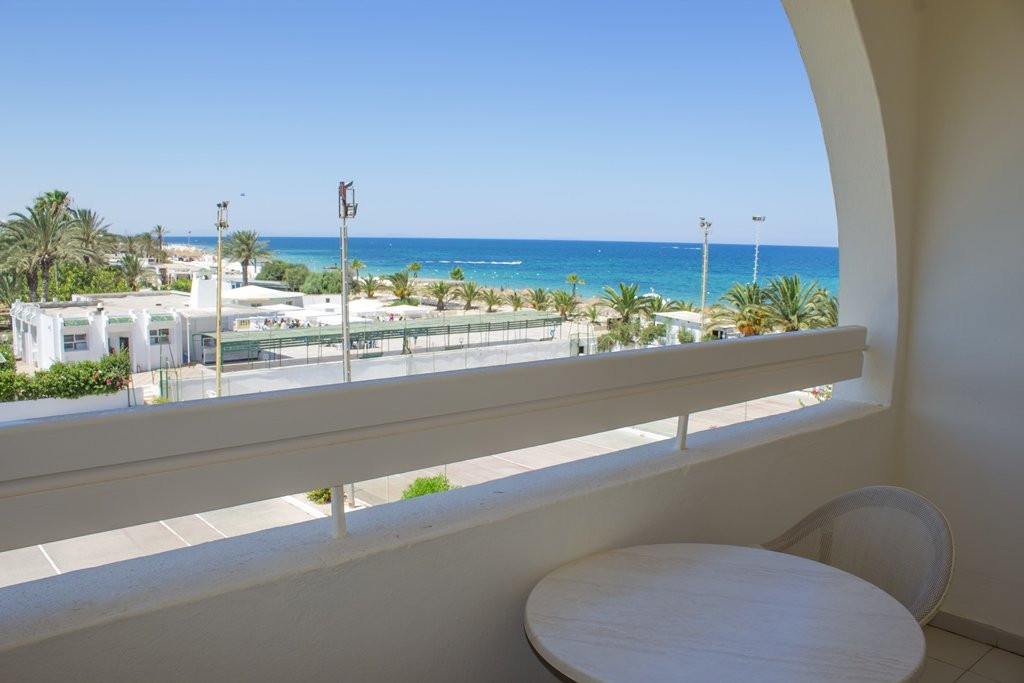 阿布索菲安尼酒店主图