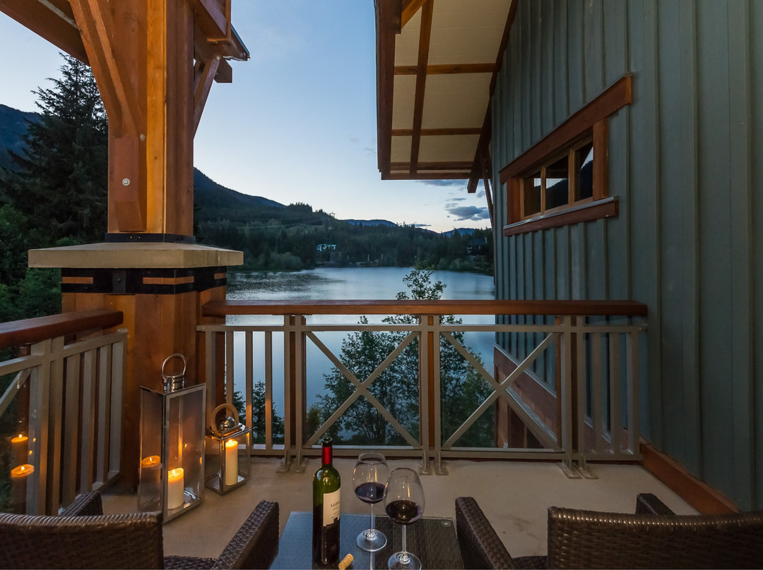 尼塔湖旅舍主图