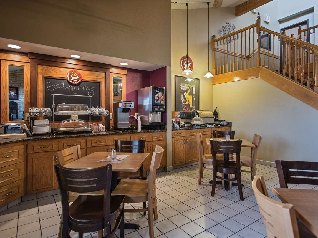 AmericInn by Wyndham Grundy Center主图