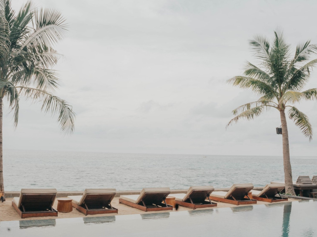 西龙目岛吉瓦三泰别墅主图