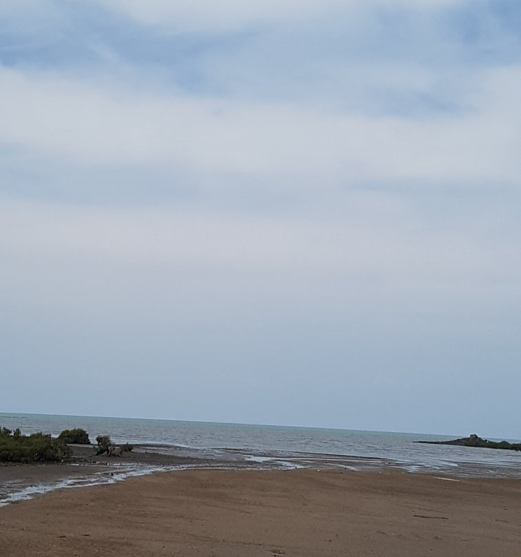 Balachari Beach景点图片