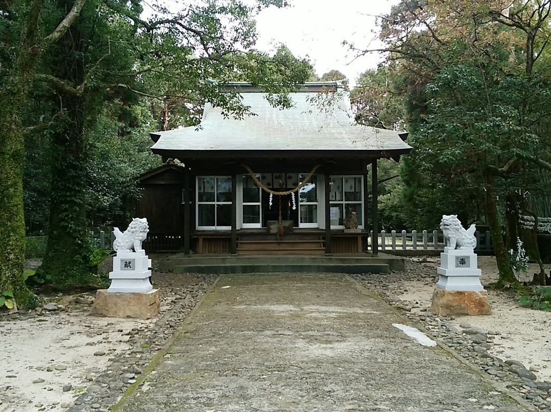 Yaku Shrine景点图片