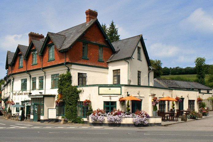 The Crown Hotel主图