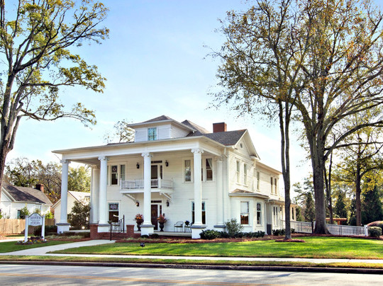 Sparrow Grove Manor主图