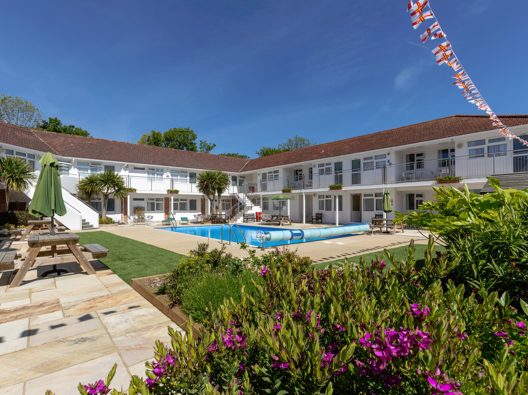 Del Mar Court