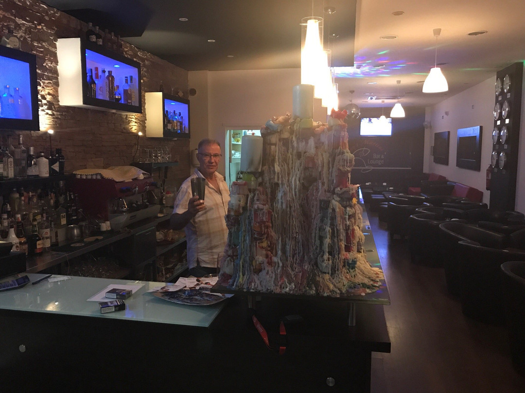 Johnnys Martini Bar & Lounge-Corroios必去景点