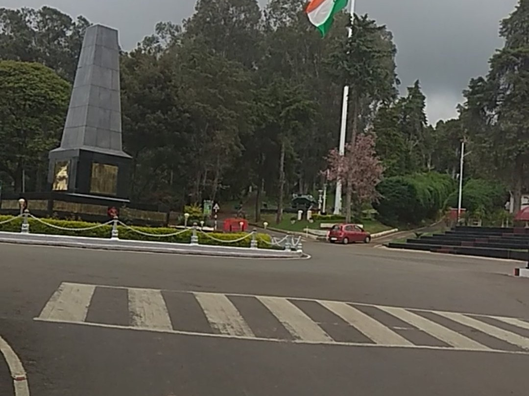 Second World War Memorial Pillar-乌提必去景点